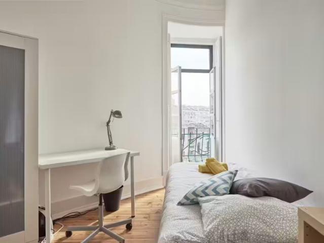 1 quarto, Lisbon Lisbon 1000 234 100309752