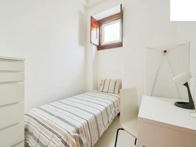 1 quarto, Lisbon Lisbon 1000 245 102855476