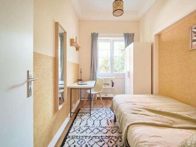 1 quarto, Lisbon Lisbon 1000 252 100842752