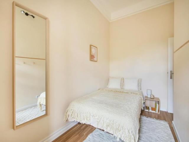 1 quarto, Lisbon Lisbon 1000 252 100944381