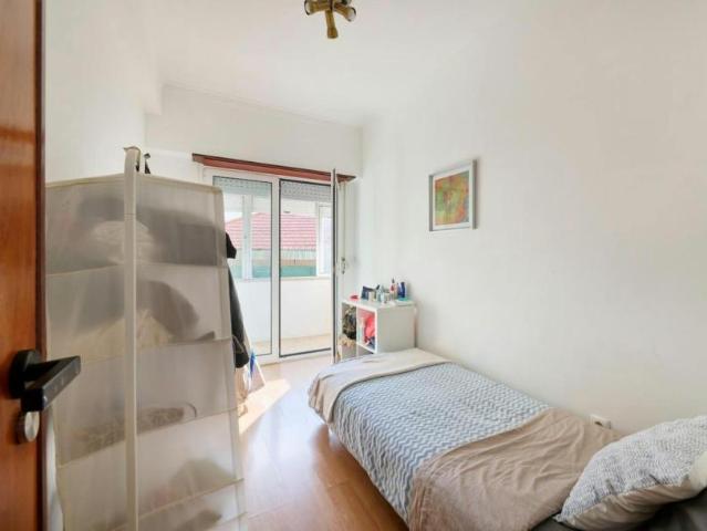 1 quarto, Lisbon Lisbon 1000 268 100570986