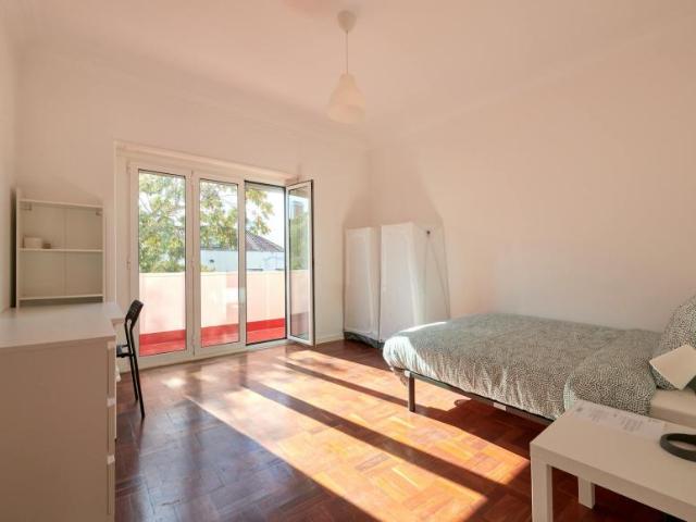1 quarto, Lisbon Lisbon 102855369
