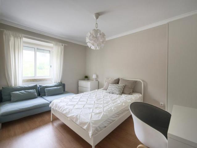 1 quarto, Lisbon Lisbon 103380453