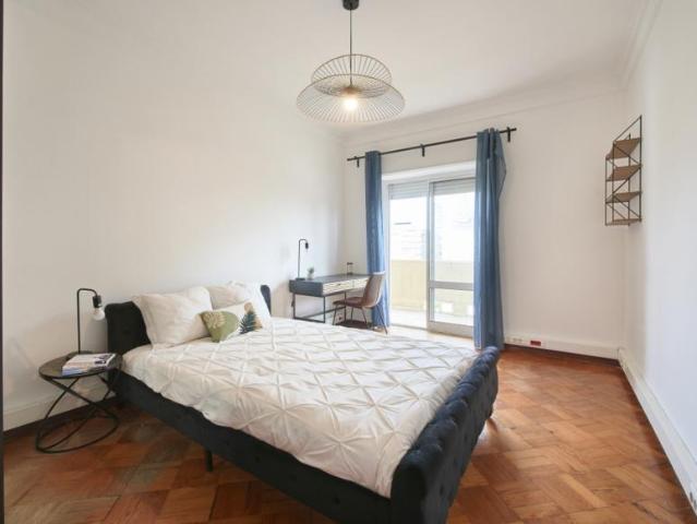1 quarto, Lisbon Lisbon 103380422