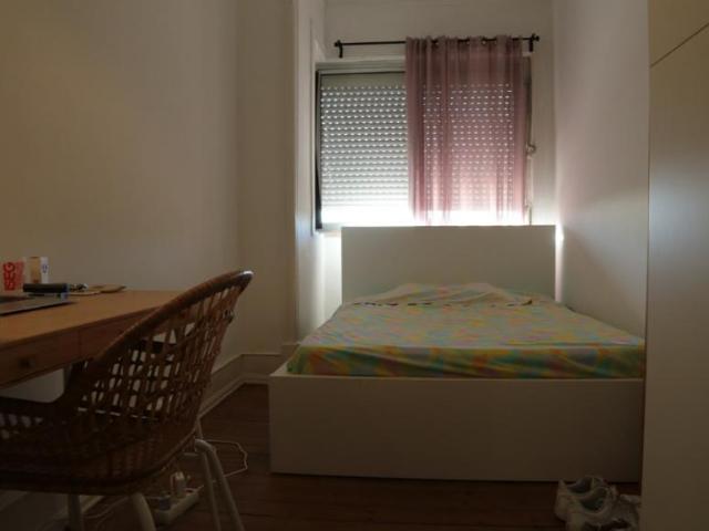1 quarto, Lisbon Lisbon 103380434
