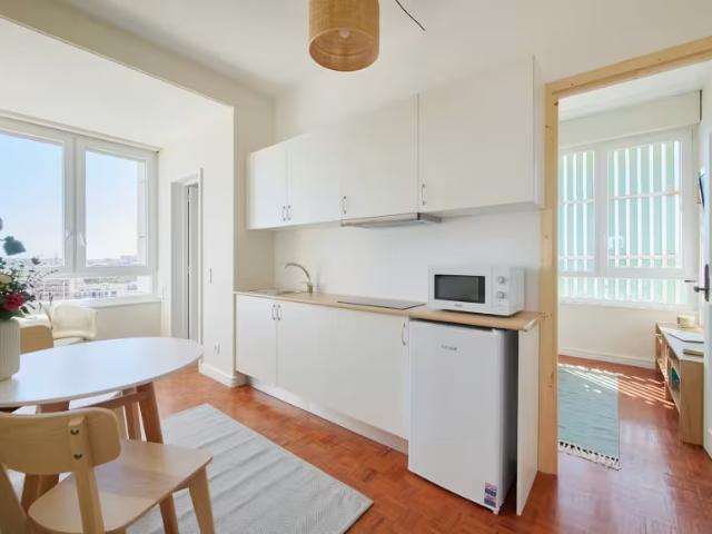 1 quarto, Lisbon Lisbon 1050 132 LS98376049