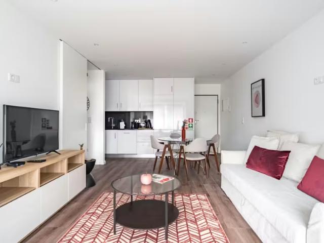 1 quarto, Lisbon Lisbon 1070 021 LS98497545