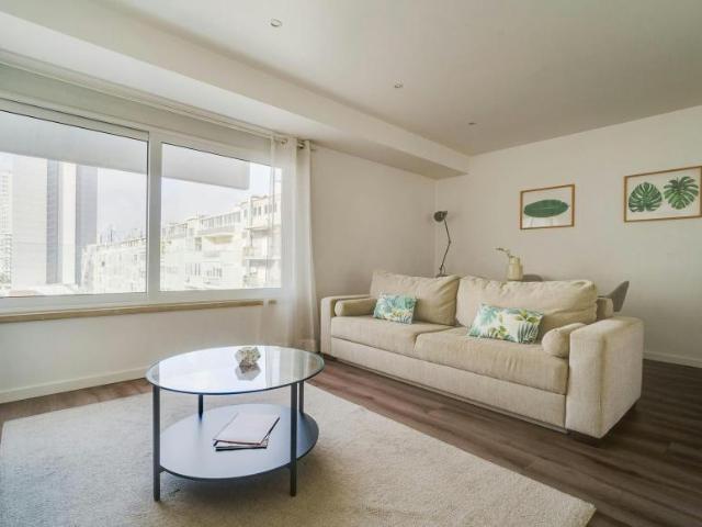 1 quarto, Lisbon Lisbon 1070 021 104143878