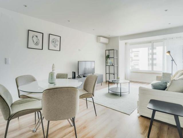1 quarto, Lisbon Lisbon 1070 021 104108138