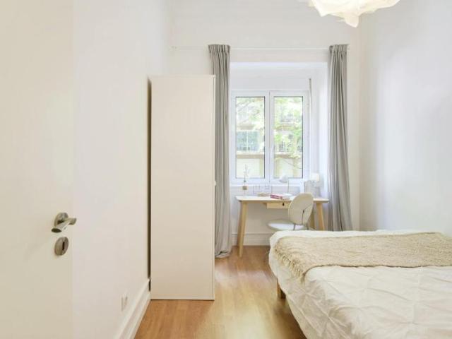 1 quarto, Lisbon Lisbon 1070 051 102469395