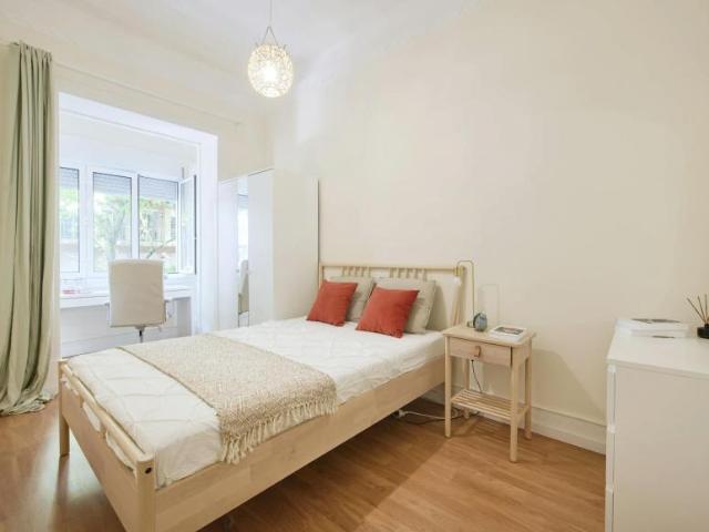 1 quarto, Lisbon Lisbon 1070 051 102469558