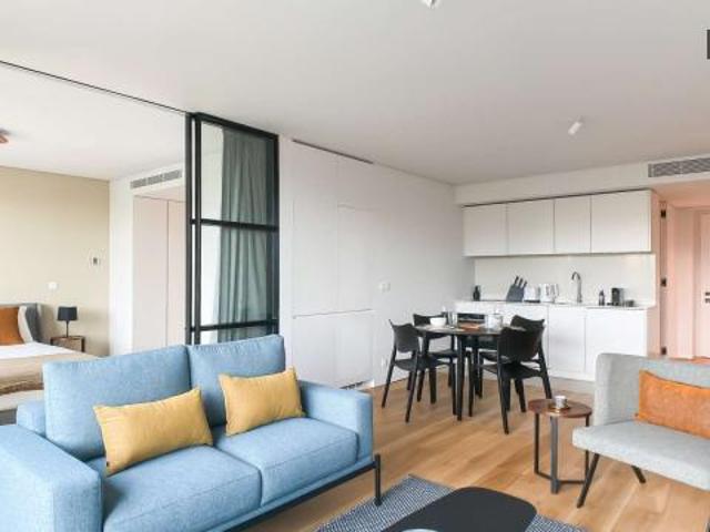 1 quarto, Lisbon Lisbon 1070 072 LS73338516