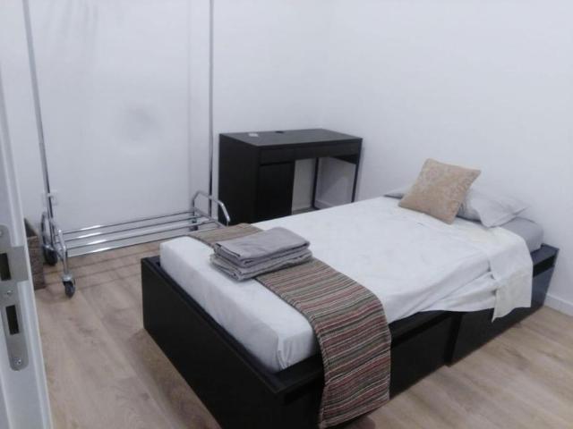 1 quarto, Lisbon Lisbon 1070 093 102399771