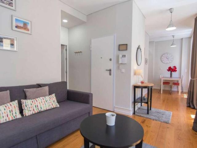 1 quarto, lisbon lisbon 1100 470 101776057