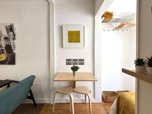 1 quarto, lisbon lisbon 1100 587 102146738