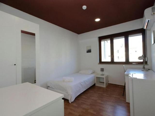 1 quarto, Lisbon Lisbon 1150 157 104784534
