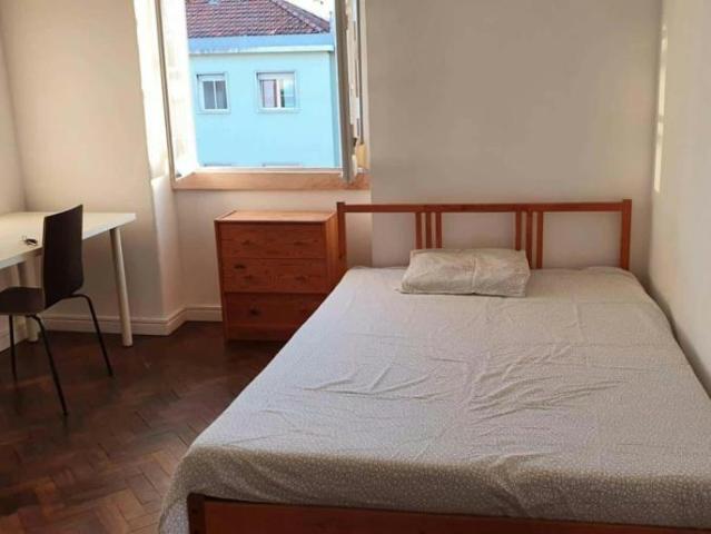 1 quarto, Lisbon Lisbon 1150 200 101838224