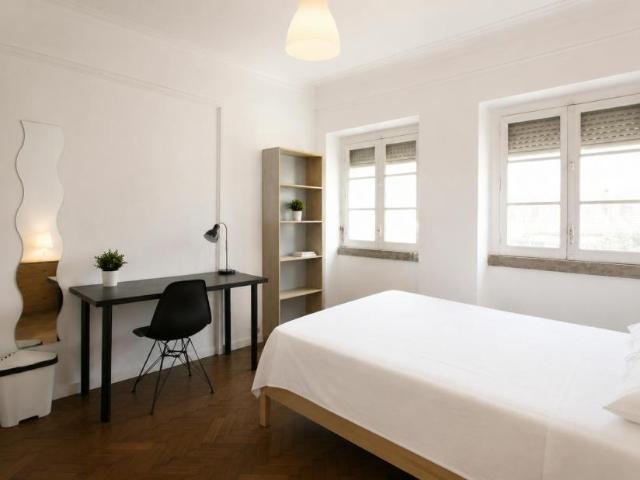 1 quarto, Lisbon Lisbon 1150 200 102848687