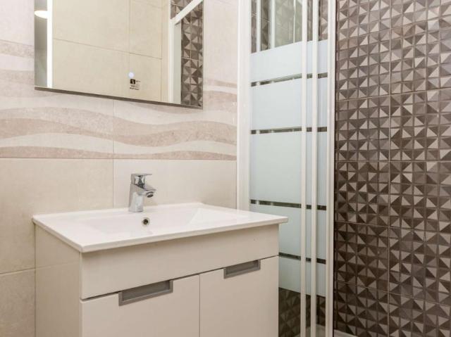 1 quarto, lisbon lisbon 1150 234 103382042