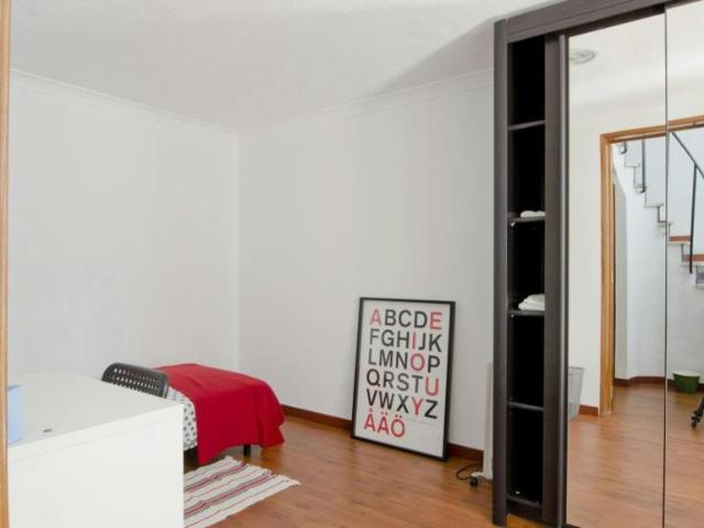 1 quarto, Lisbon Lisbon 1170 182 100733293
