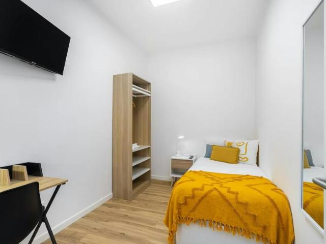1 quarto, Lisbon Lisbon 1170 315 104682380