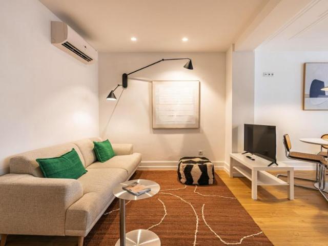 1 quarto, Lisbon Lisbon 1200 109 102630153