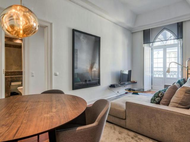 1 quarto, Lisbon Lisbon 1200 227 103358135