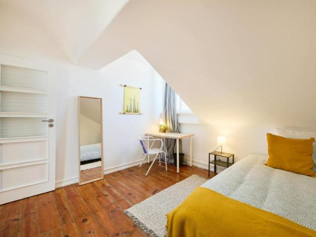 1 quarto, Lisbon Lisbon 1200 780 99635073