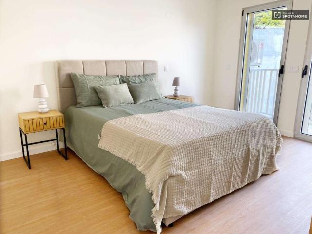1 quarto, Lisbon Lisbon 1300 611 LS98753118
