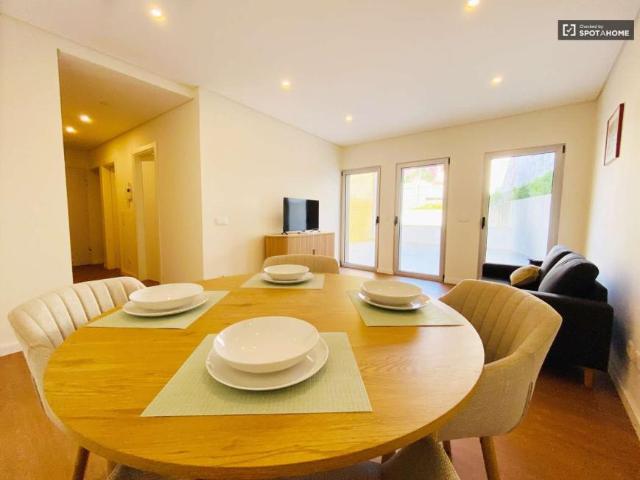 1 quarto, lisbon lisbon 1300 611 LS99724756
