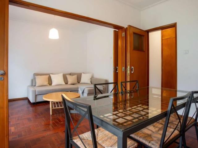 1 quarto, lisbon lisbon 2750 428 100307449