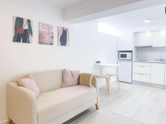 1 quarto, lisbon lisbon 2775 679 101849928