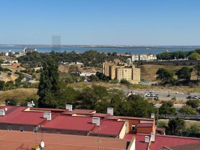 1 quarto, Lisboa Lisboa LS96432411