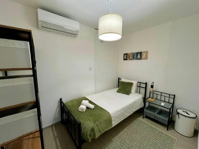 1 quarto, Matosinhos Matosinhos 4460 LS100719773