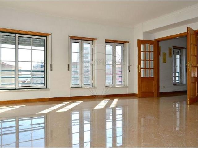 1 quarto, Oeiras Oeiras 102958701