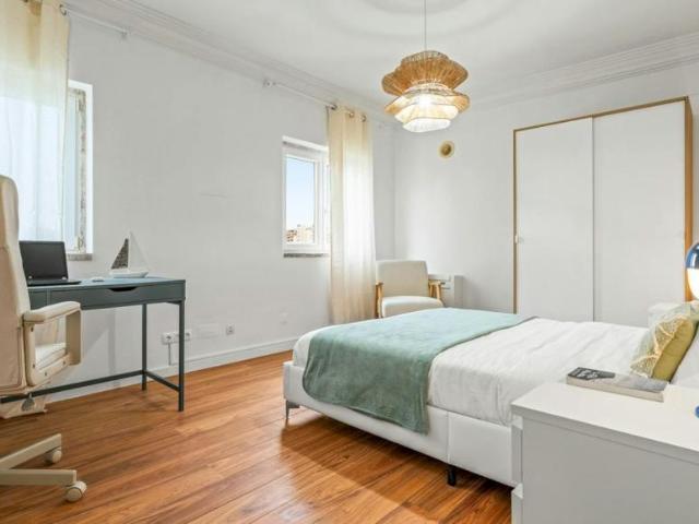 1 quarto, Oeiras Oeiras 2780 310 103180030