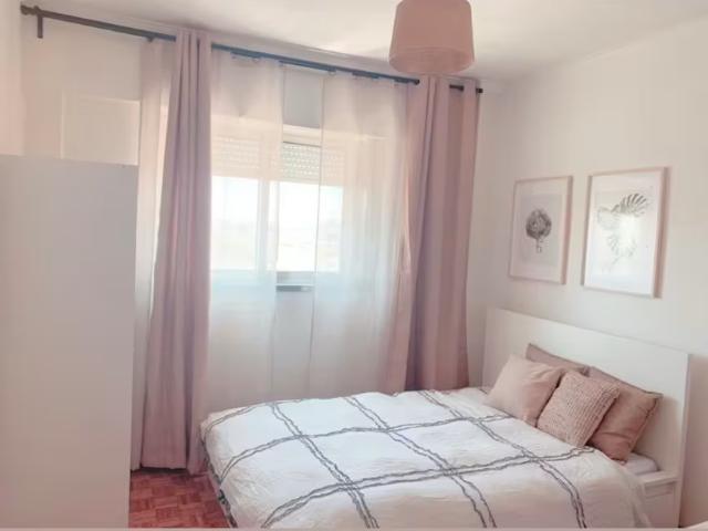1 quarto, Pontinha Pontinha 1675 183 97162211