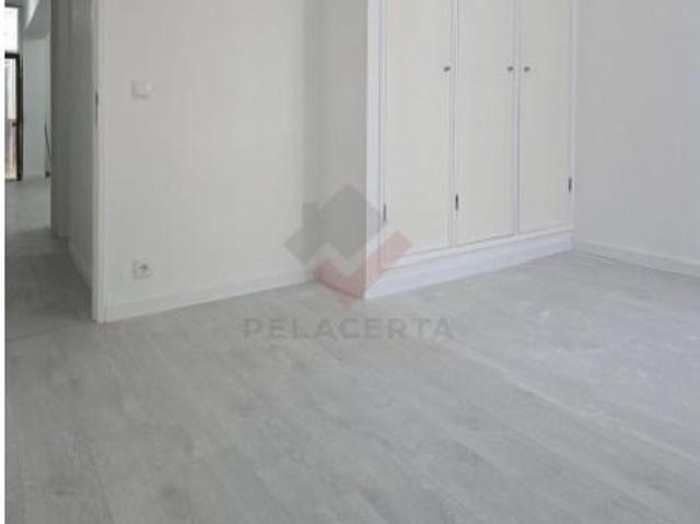 1 quarto, Porto de Mós Porto de Mós LS93023580