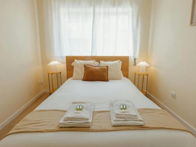 1 quarto, Porto Porto 4000 099 104507635