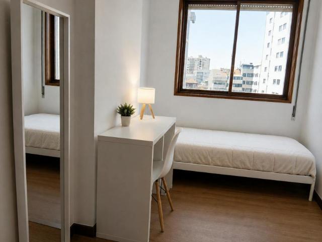 1 quarto, Porto Porto 4000 143 104842731