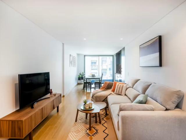 1 quarto, Porto Porto 4000 142 98635996