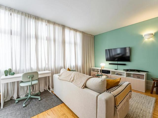 1 quarto, Porto Porto 4000 142 102885348