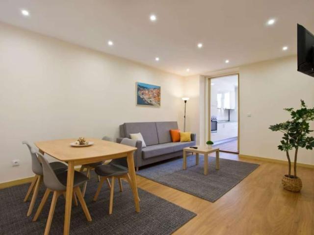 1 quarto, Porto Porto 4000 125 95294399