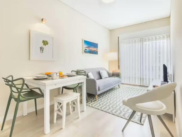 1 quarto, Porto Porto 4000 445 98636180