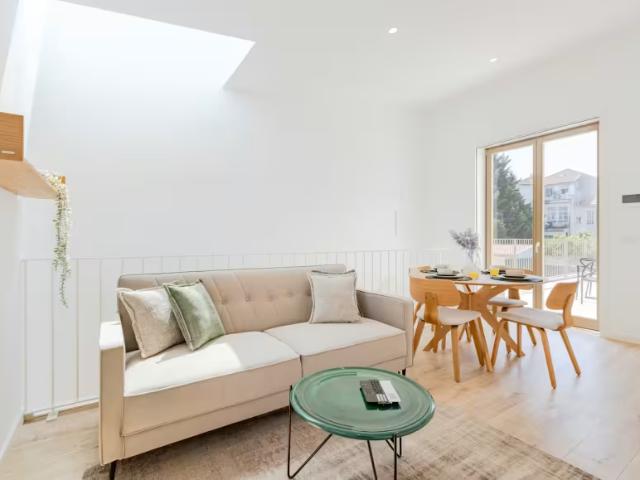 1 quarto, Porto Porto 4050 041 98634355