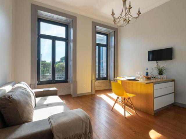 1 quarto, Porto Porto 4050 041 102813990