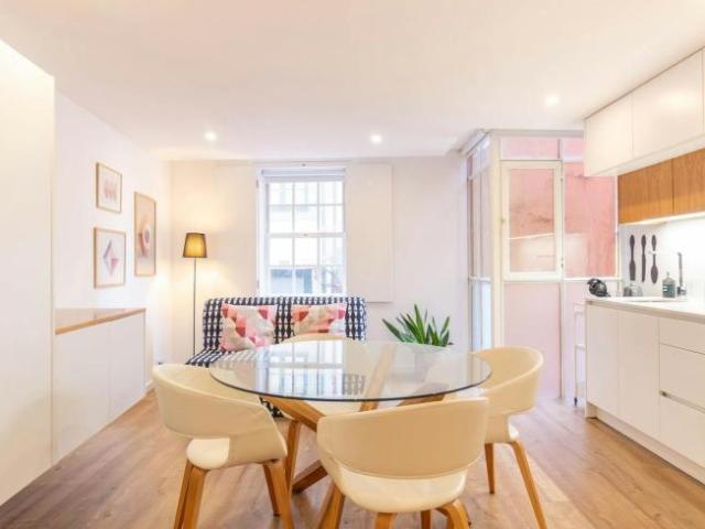1 quarto, Porto Porto 4050 084 101482842