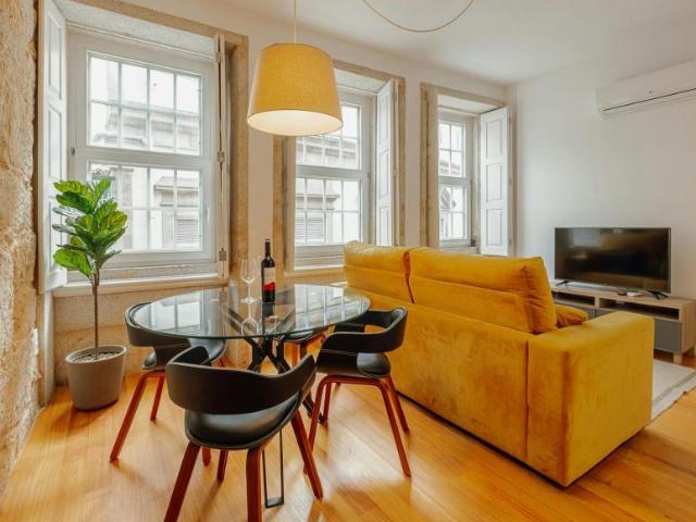 1 quarto, Porto Porto 4050 098 104712219