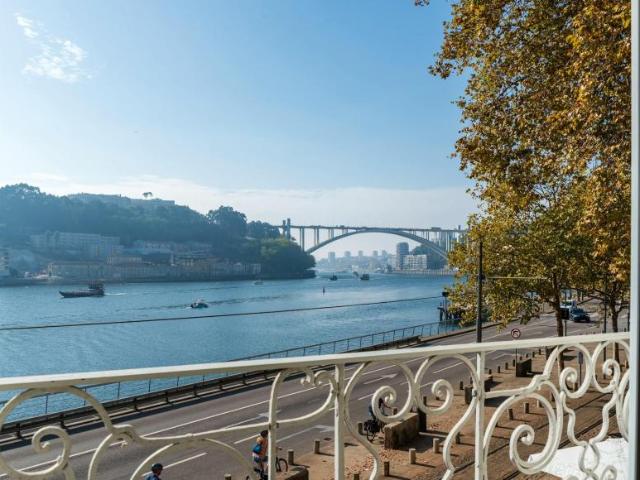 1 quarto, Porto Porto 4050 015 103880504