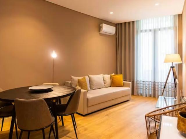1 quarto, Porto Porto 4050 152 97311414